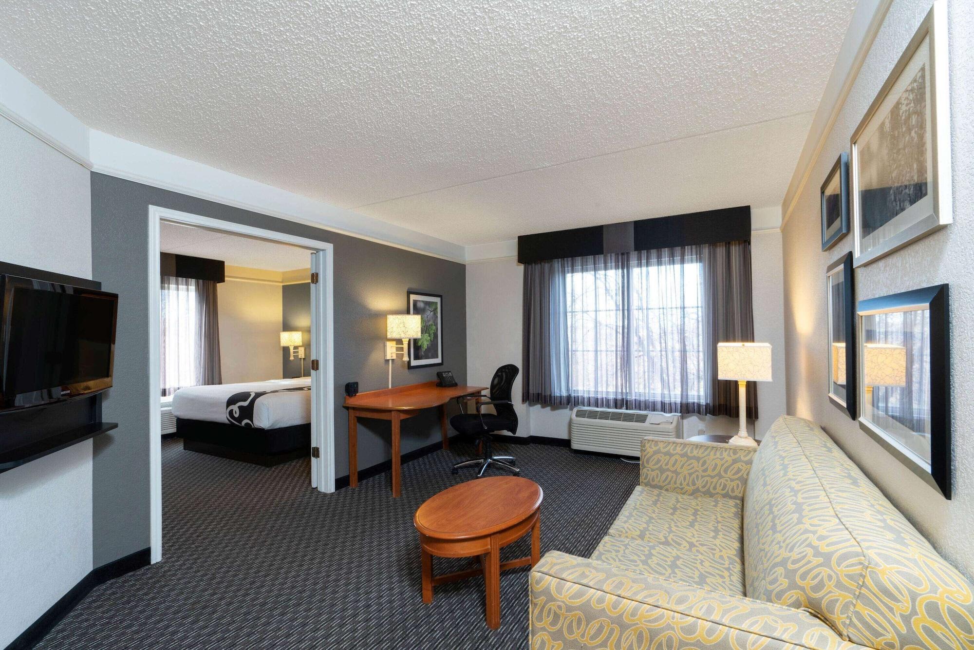 La Quinta By Wyndham Pueblo Hotell Eksteriør bilde