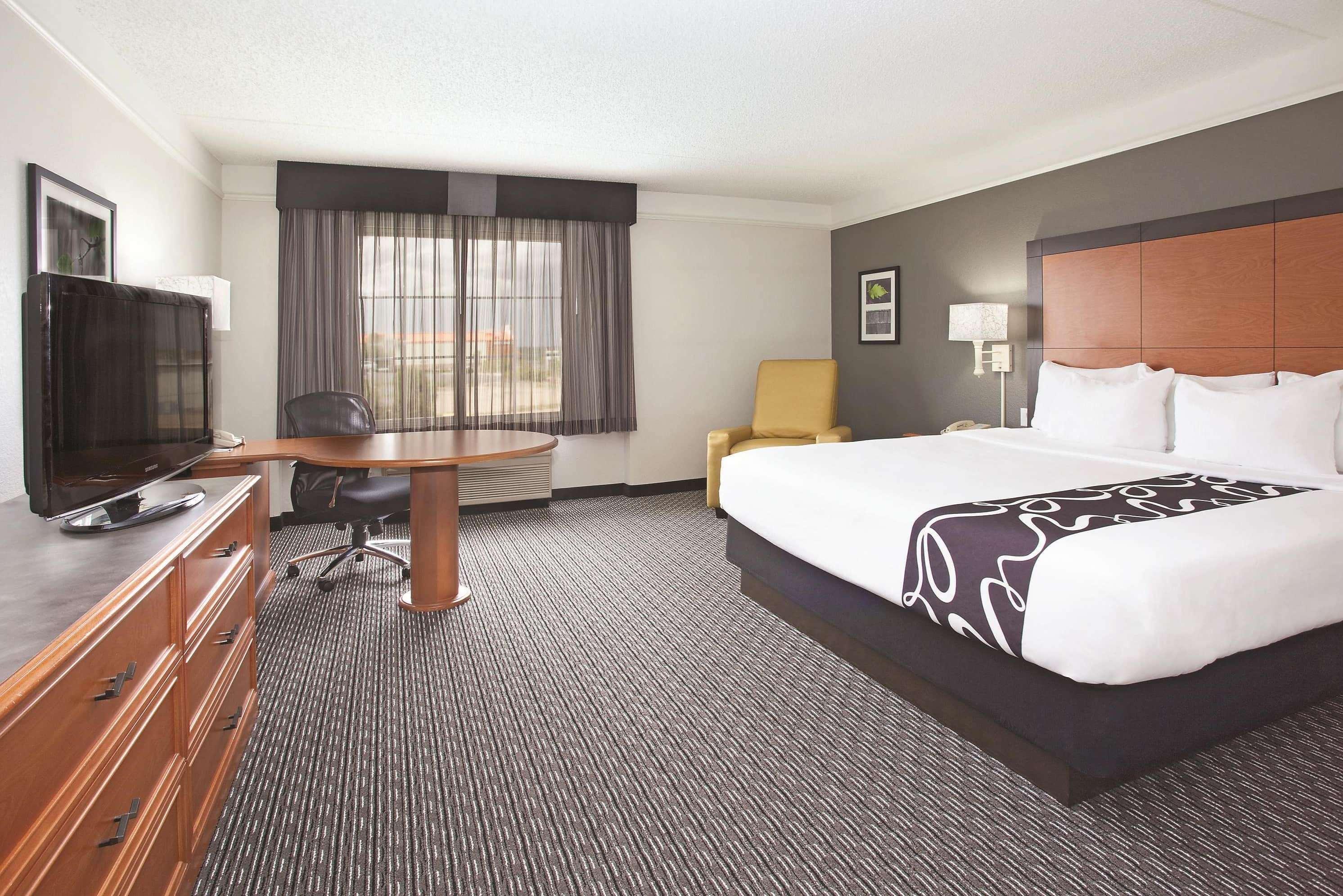 La Quinta By Wyndham Pueblo Hotell Eksteriør bilde