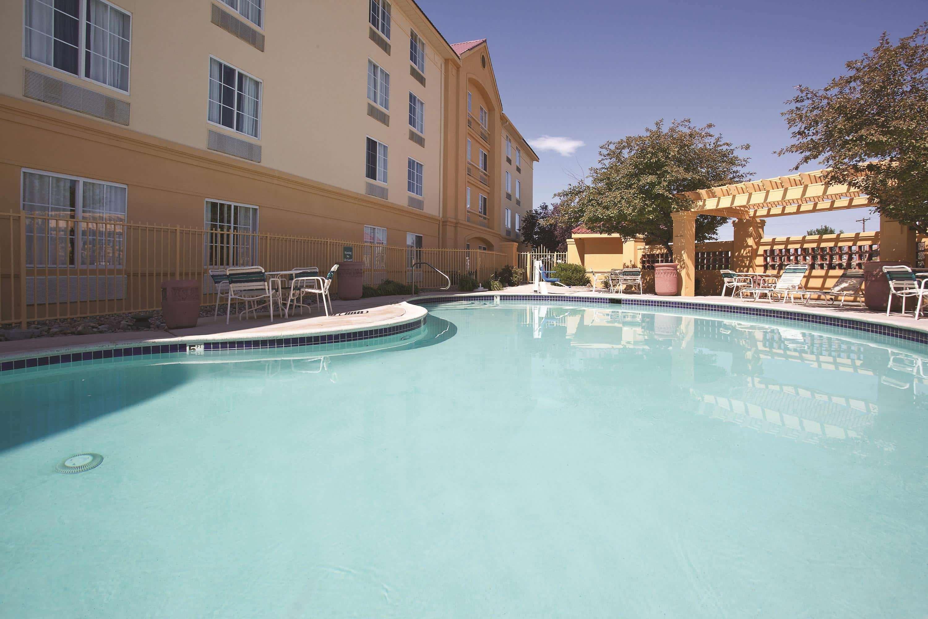 La Quinta By Wyndham Pueblo Hotell Eksteriør bilde