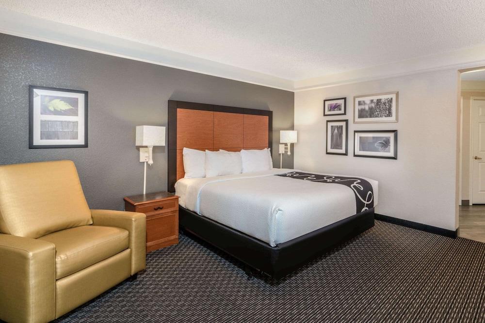 La Quinta By Wyndham Pueblo Hotell Eksteriør bilde
