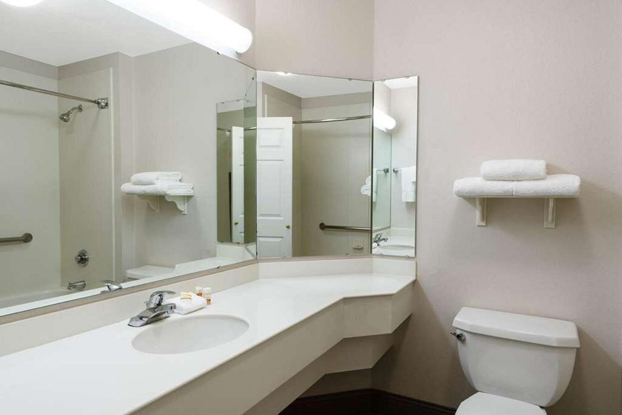 La Quinta By Wyndham Pueblo Hotell Eksteriør bilde