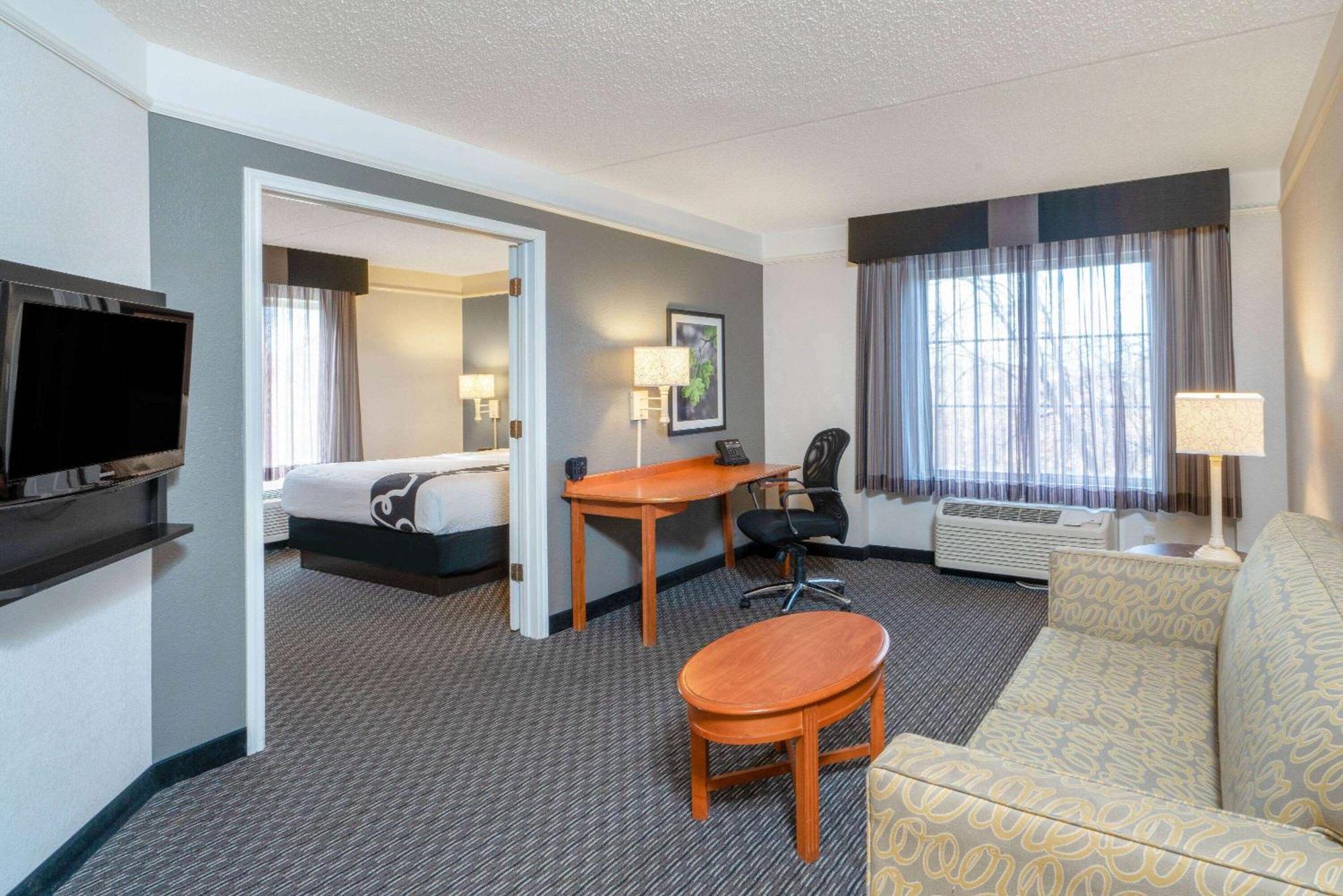 La Quinta By Wyndham Pueblo Hotell Eksteriør bilde