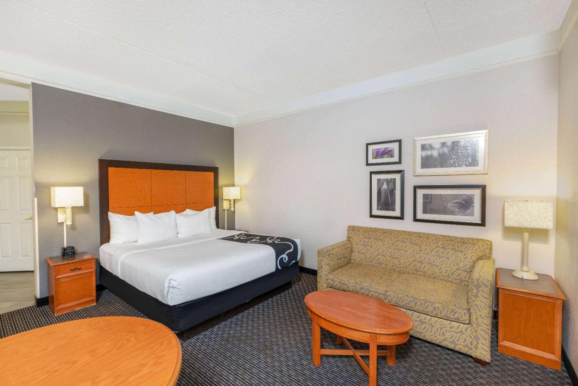La Quinta By Wyndham Pueblo Hotell Eksteriør bilde